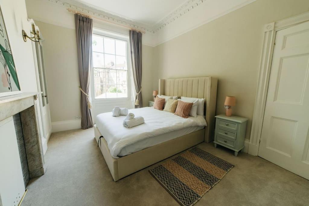 Luxury, Central, Sun-Filled 3 Bed Haven In 巴斯 外观 照片